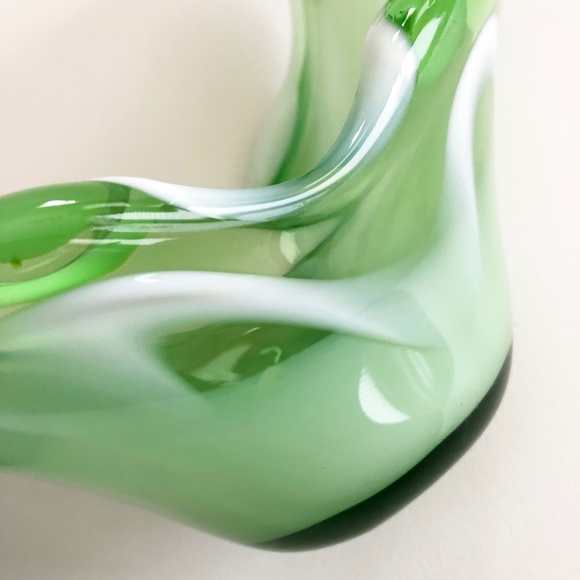 Murano ? Hand Blown Art Glass Milk Green Vessel Bowl Wave White Ribbon 11x9 - Picture 9 of 12